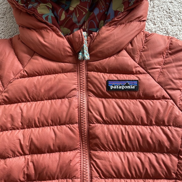 Toddler Patagonia Reversible Puffer - Picture 2 of 7